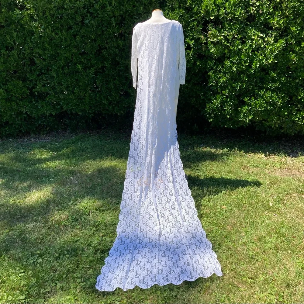 Vintage All Lace White 1960s Wedding Gown Size Medium - Picture 1 of 13